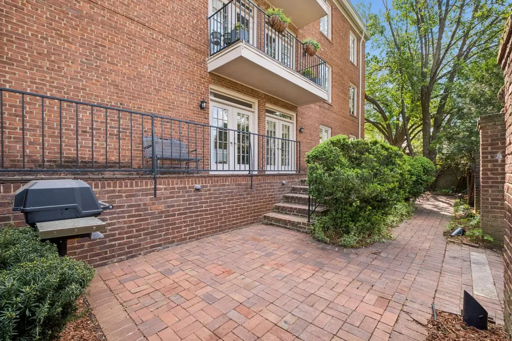 3737 West End Avenue Nashville TN 37205