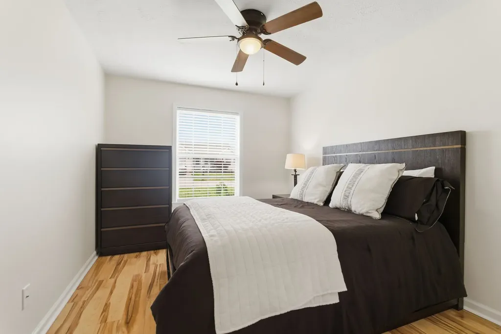 1824 Elizabeth Lane Columbia TN 38401