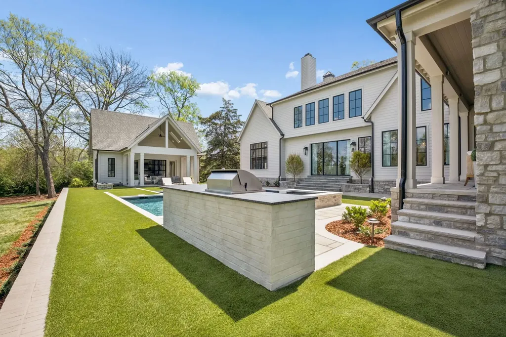 1114 Tyne Boulevard Nashville TN 37220