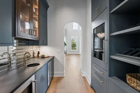 1114 Tyne Boulevard Nashville TN 37220