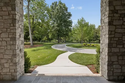 1114 Tyne Boulevard Nashville TN 37220