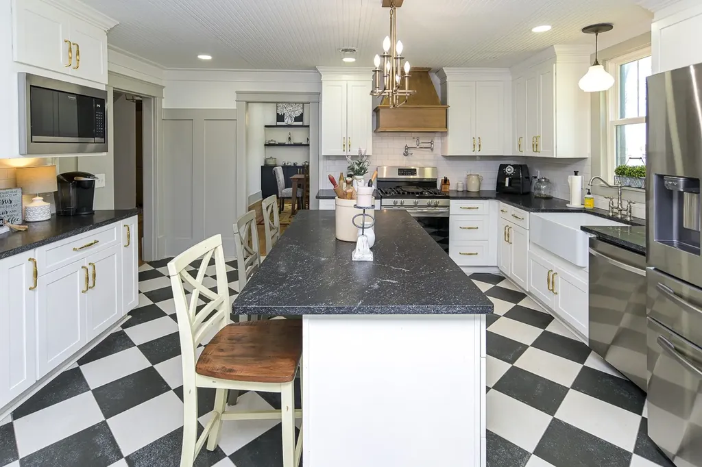3702 Highway 231, N Shelbyville TN 37160