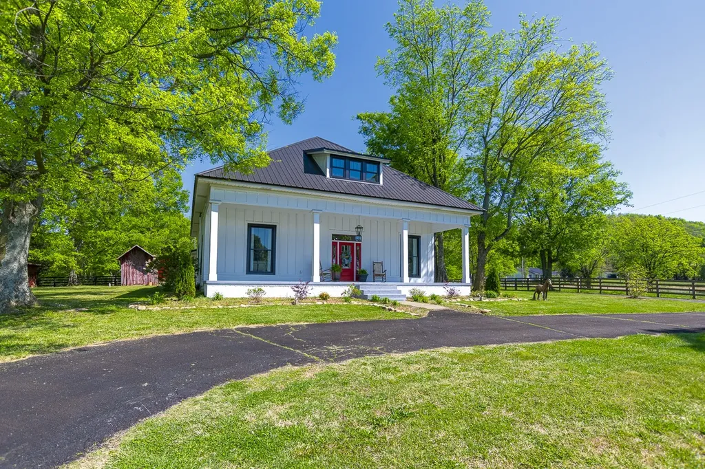 3702 Highway 231, N Shelbyville TN 37160
