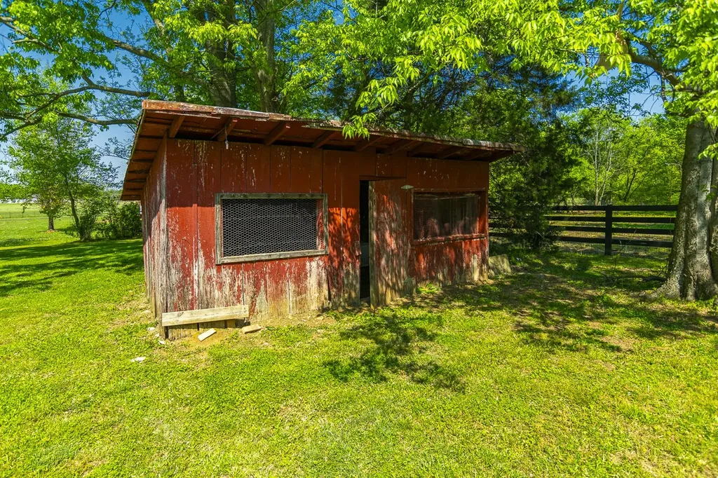 3702 Highway 231, N Shelbyville TN 37160