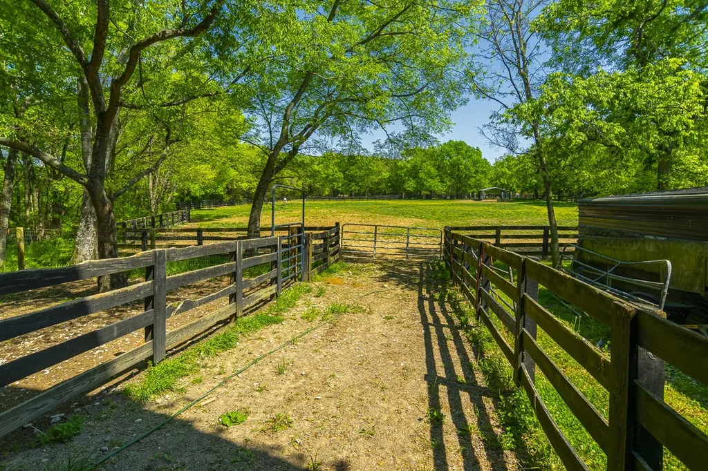 3702 Highway 231, N Shelbyville TN 37160