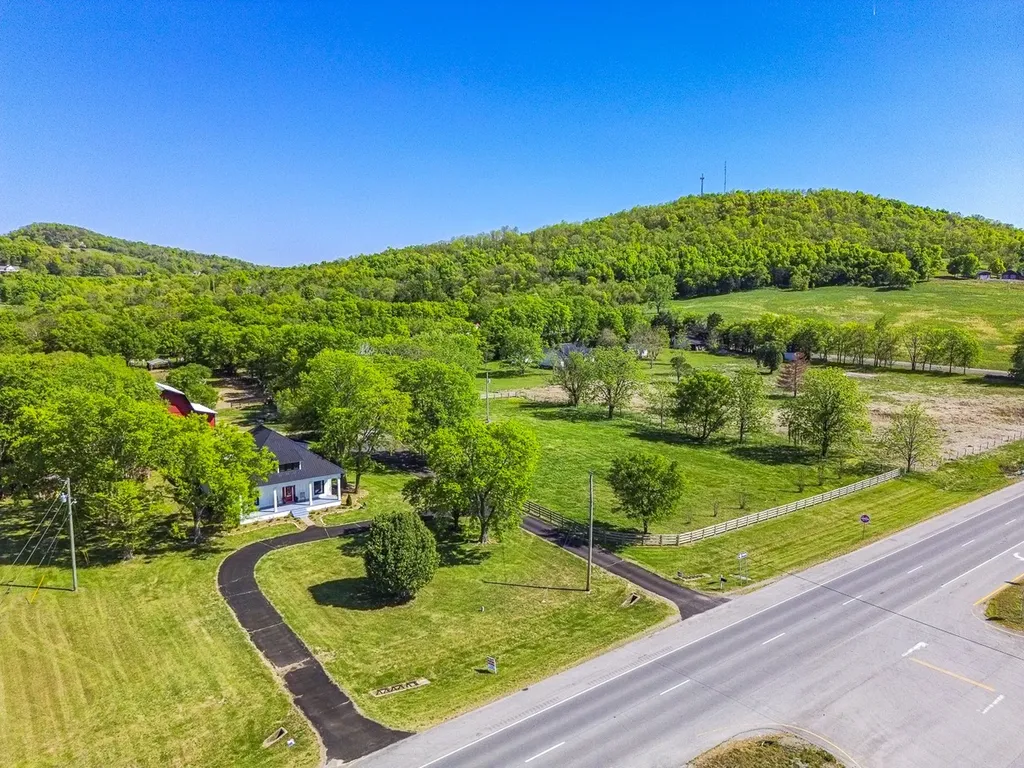 3702 Highway 231, N Shelbyville TN 37160