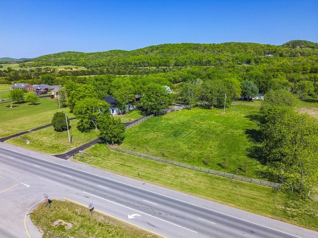 3702 Highway 231, N Shelbyville TN 37160