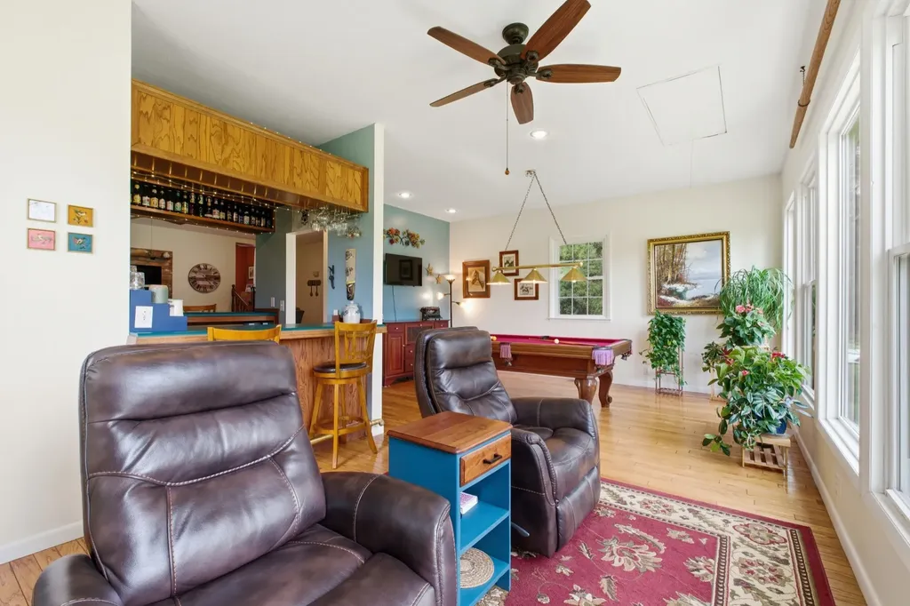 293 E Piney Road Dickson TN 37055