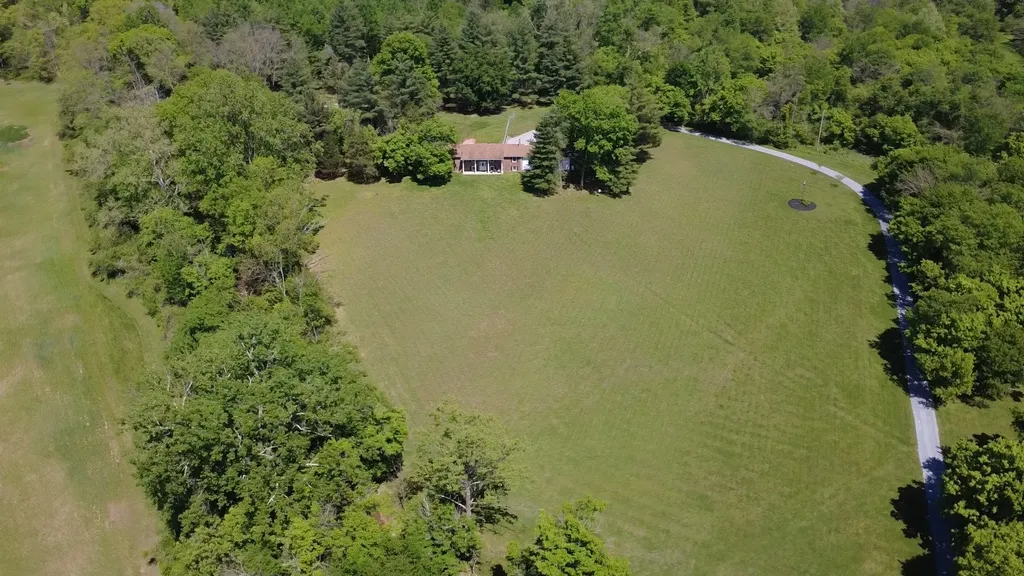 293 E Piney Road Dickson TN 37055