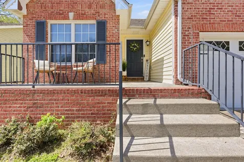306 David Drive Clarksville TN 37040