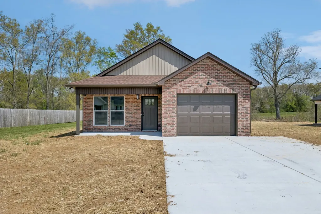242 Green Meadow Drive Smithville TN 37166