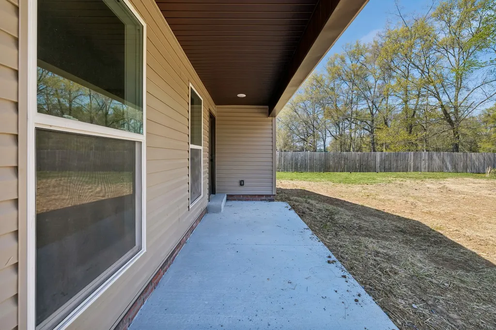 242 Green Meadow Drive Smithville TN 37166