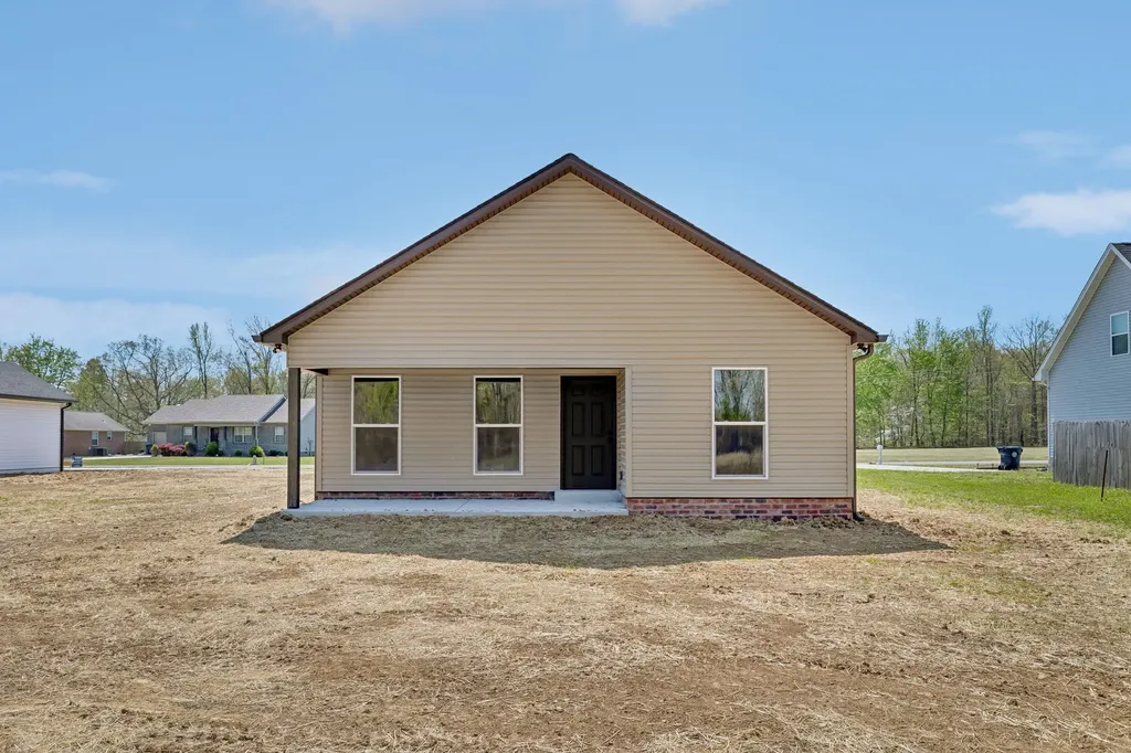 242 Green Meadow Drive Smithville TN 37166