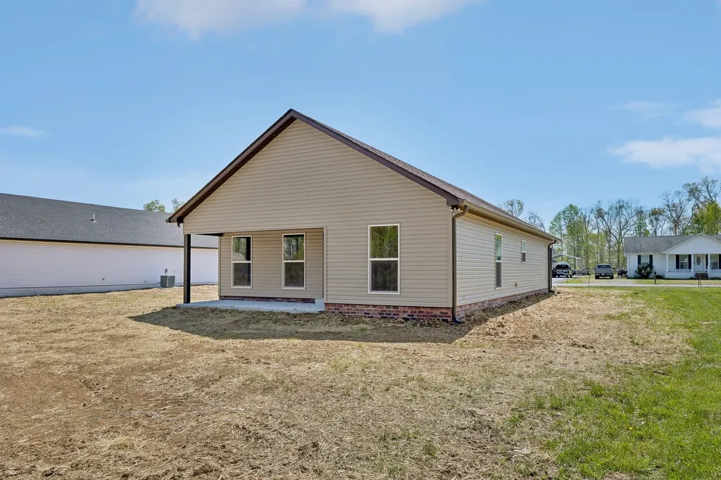 242 Green Meadow Drive Smithville TN 37166