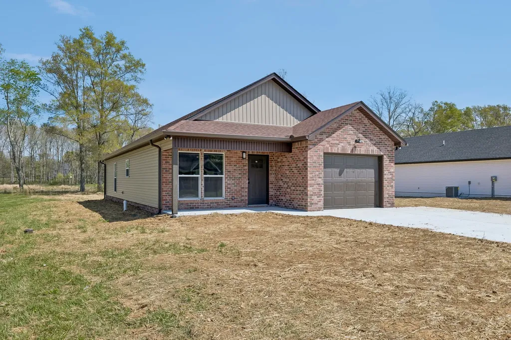 242 Green Meadow Drive Smithville TN 37166