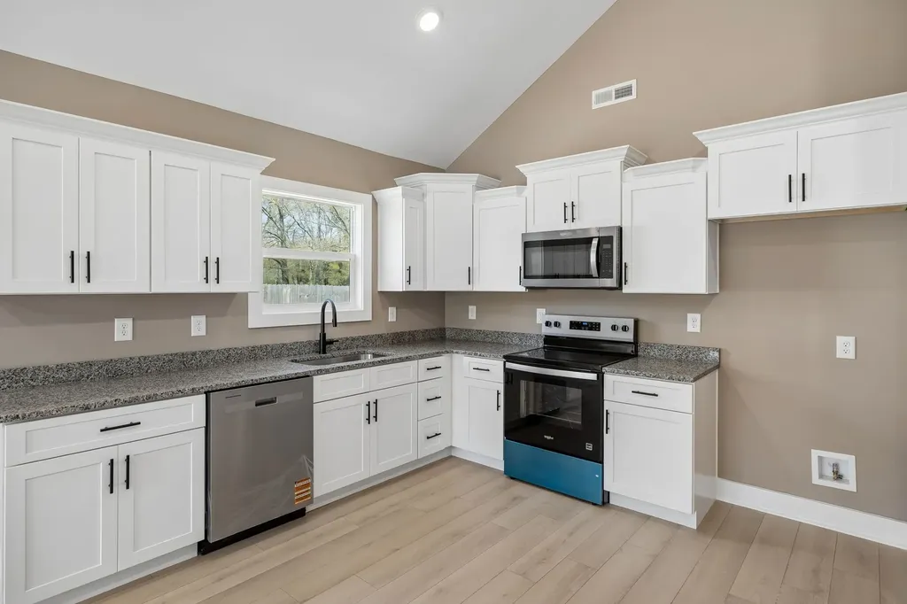 242 Green Meadow Drive Smithville TN 37166
