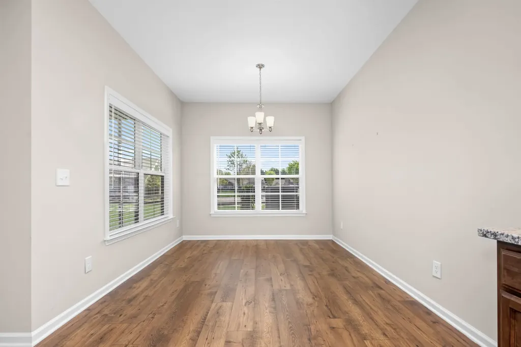 2415 Stonecenter Lane Murfreesboro TN 37128