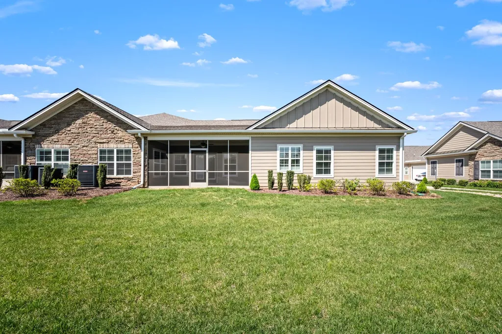 2415 Stonecenter Lane Murfreesboro TN 37128