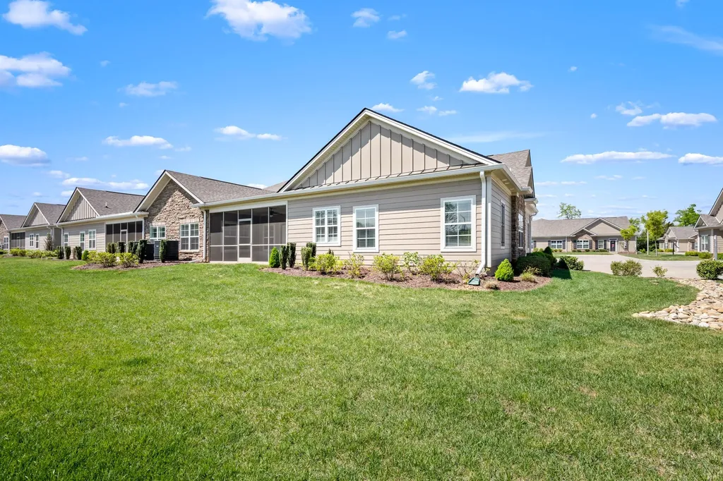 2415 Stonecenter Lane Murfreesboro TN 37128