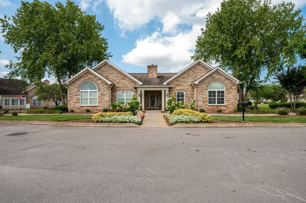 2415 Stonecenter Lane Murfreesboro TN 37128