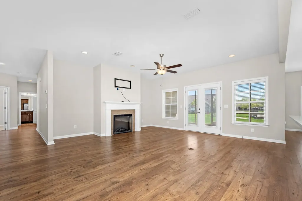 2415 Stonecenter Lane Murfreesboro TN 37128