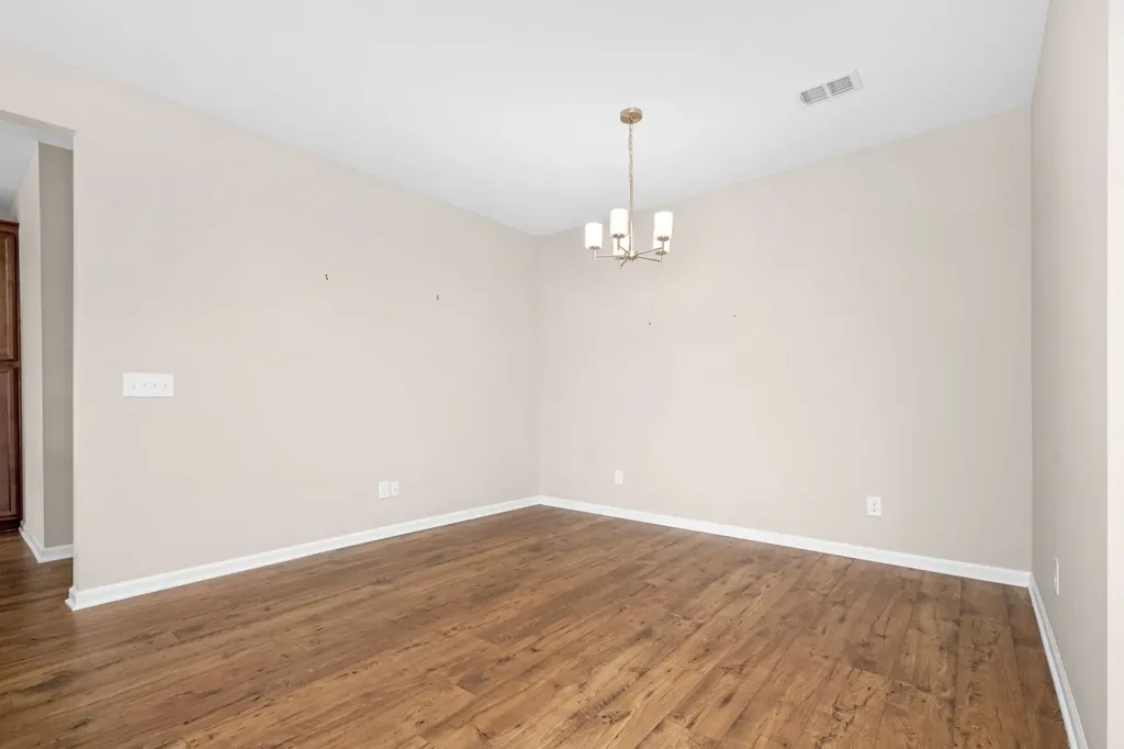2415 Stonecenter Lane Murfreesboro TN 37128