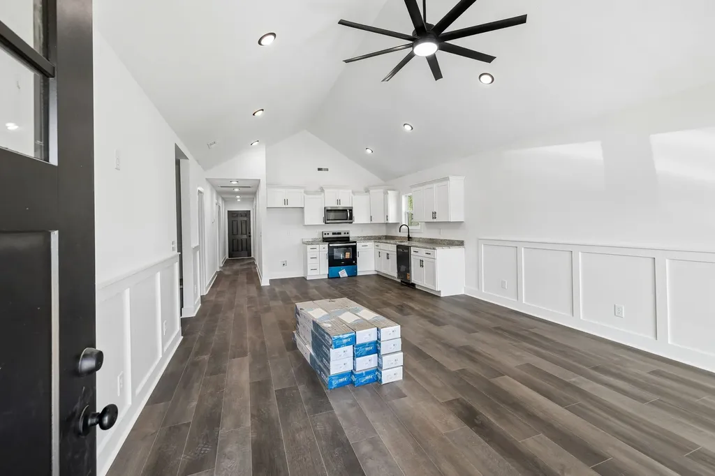 190 Green Meadow Drive Smithville TN 37166