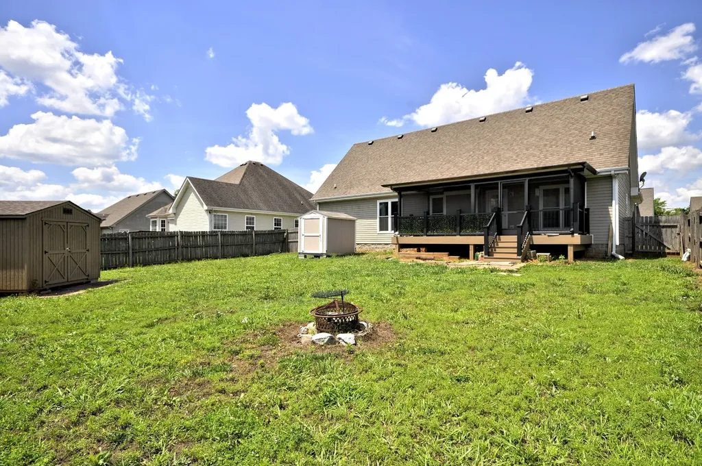 3637 Aurora Drive Clarksville TN 37040