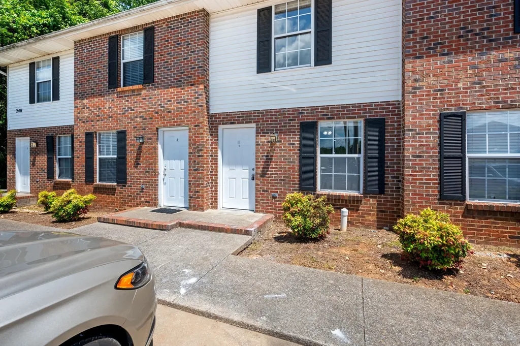 240 Timber Lake Drive Clarksville TN 37043