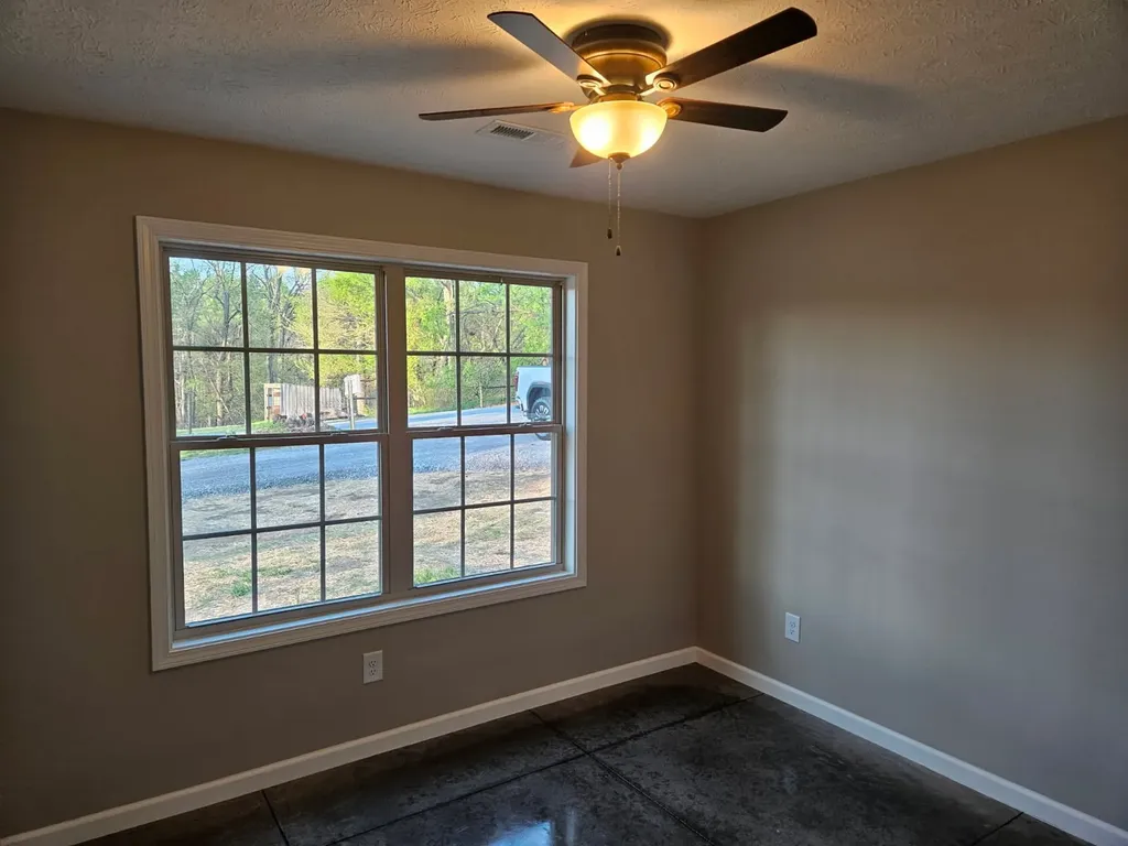 117 White Lane Portland TN 37148