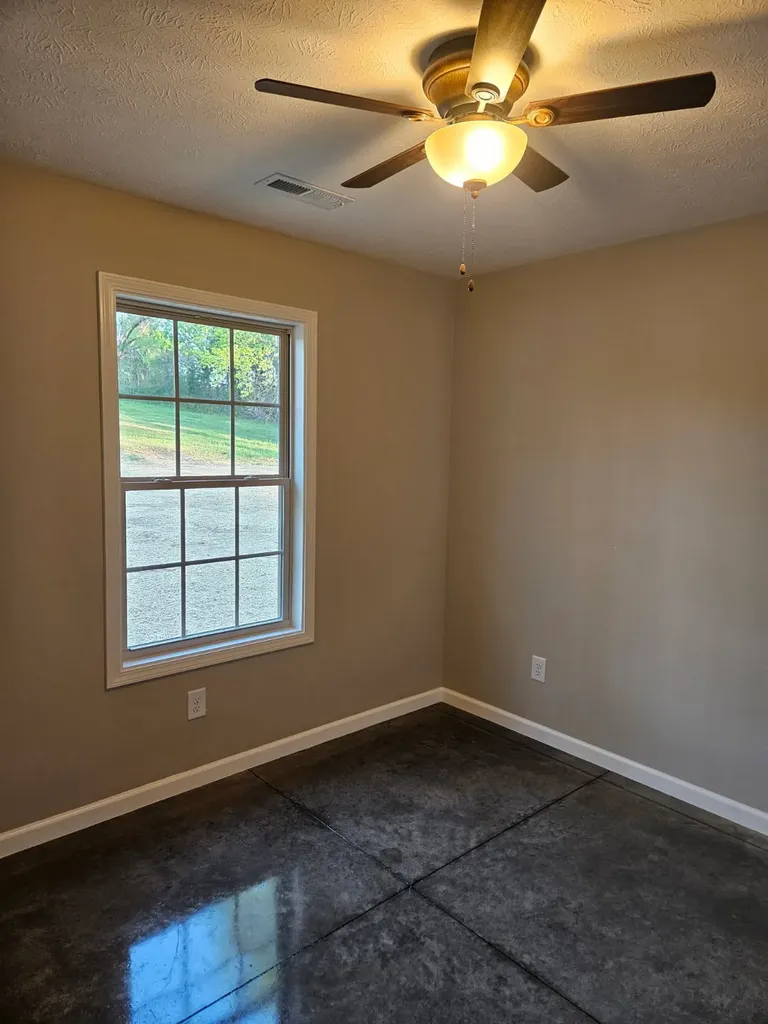117 White Lane Portland TN 37148