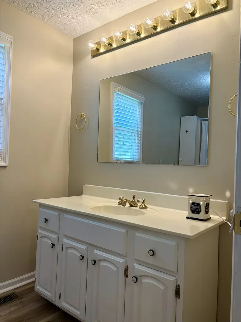 4936 Rock House Road Portland TN 37148