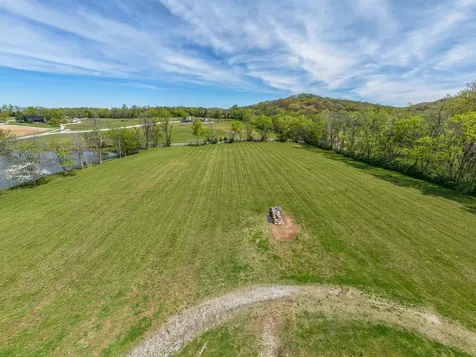 4676 Harpeth Peytonsville Road Thompsons Station TN 37179