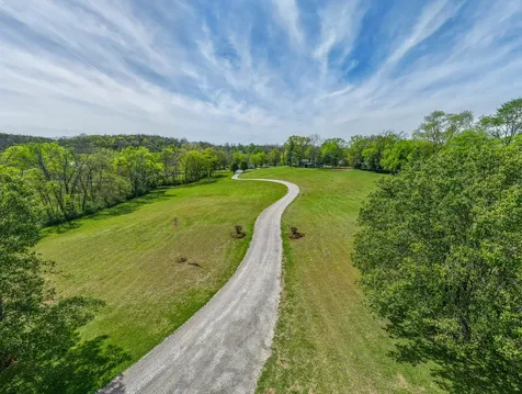 4676 Harpeth Peytonsville Road Thompsons Station TN 37179