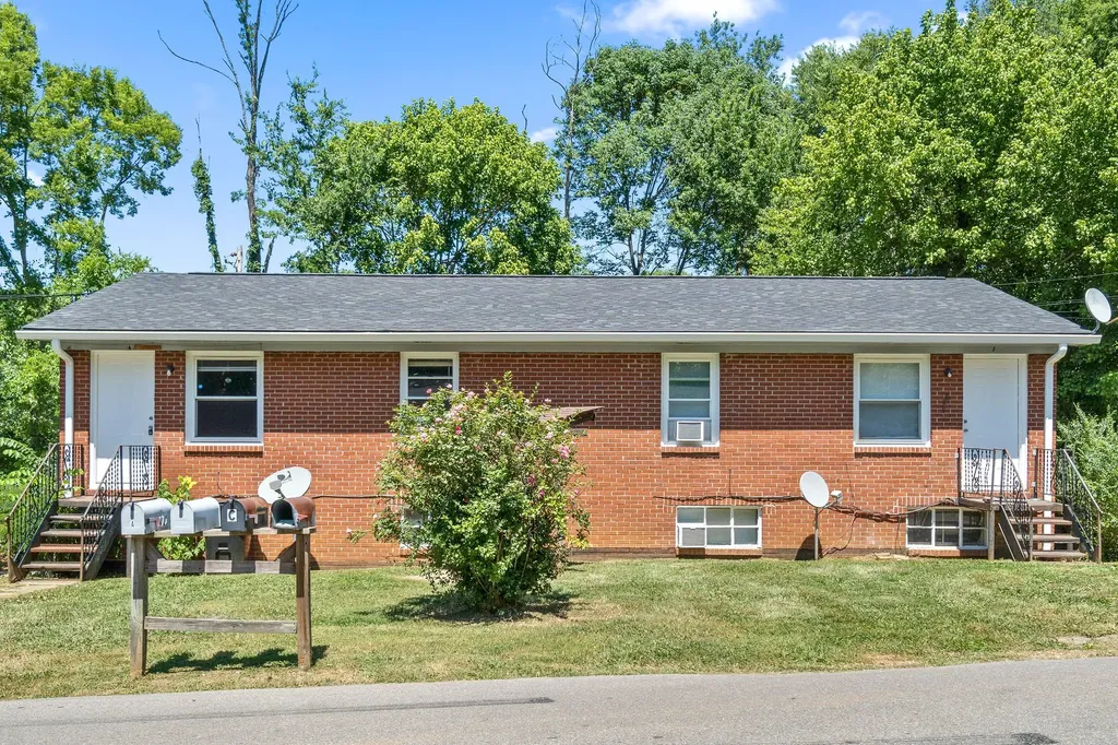 427 Circle Drive Clarksville TN 37043