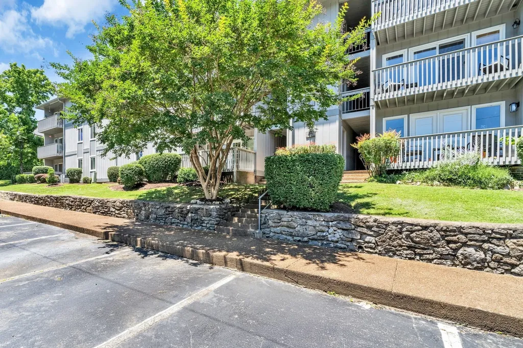 21 Vaughns Gap Road Nashville TN 37205