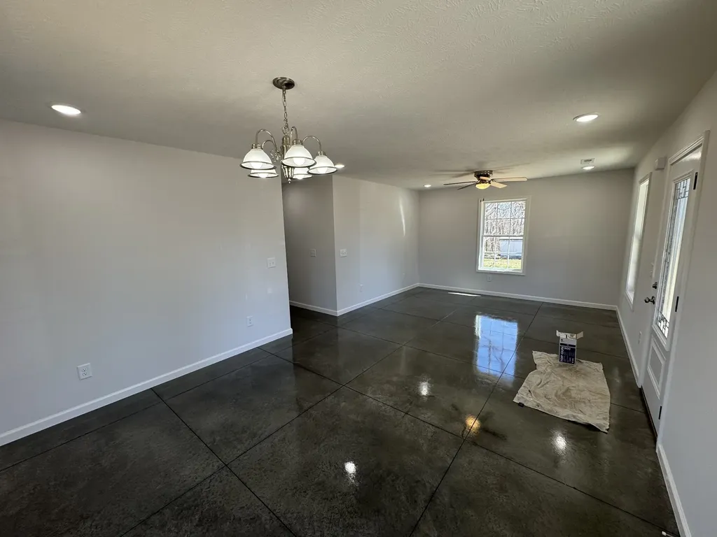 111 White Lane Portland TN 37148