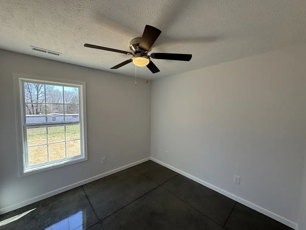 111 White Lane Portland TN 37148