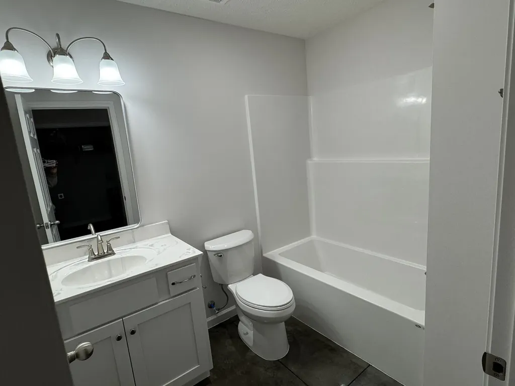 111 White Lane Portland TN 37148
