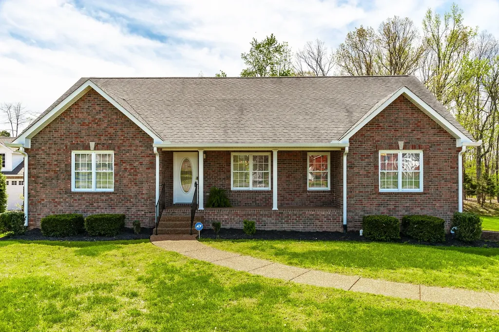 251 Allen Drive Greenbrier TN 37073