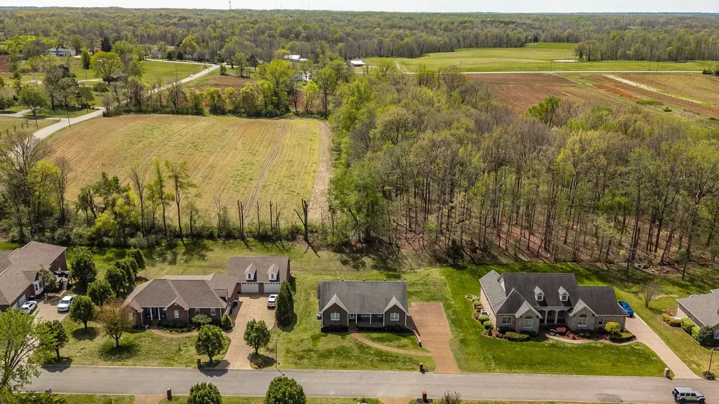 251 Allen Drive Greenbrier TN 37073