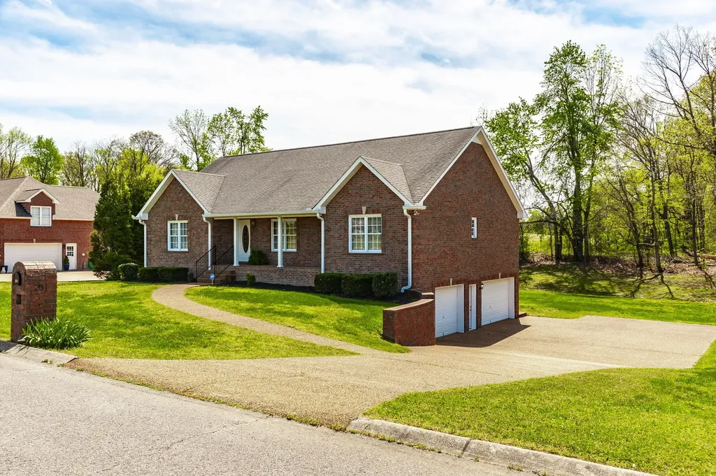 251 Allen Drive Greenbrier TN 37073