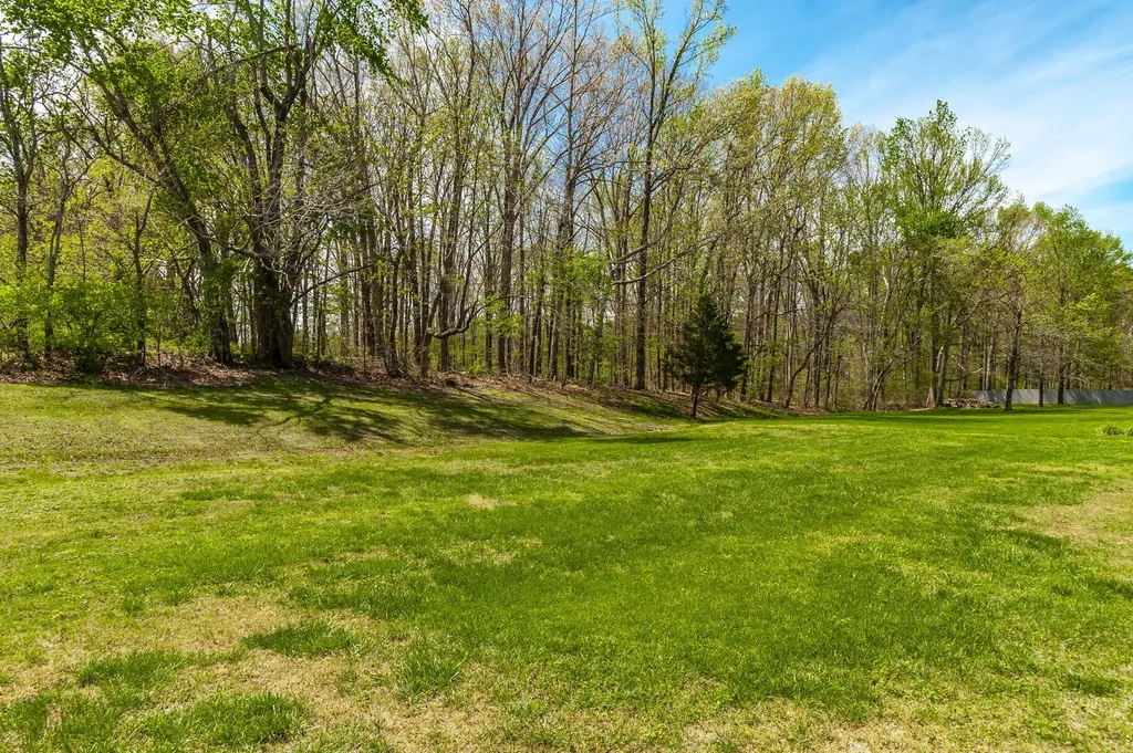 251 Allen Drive Greenbrier TN 37073