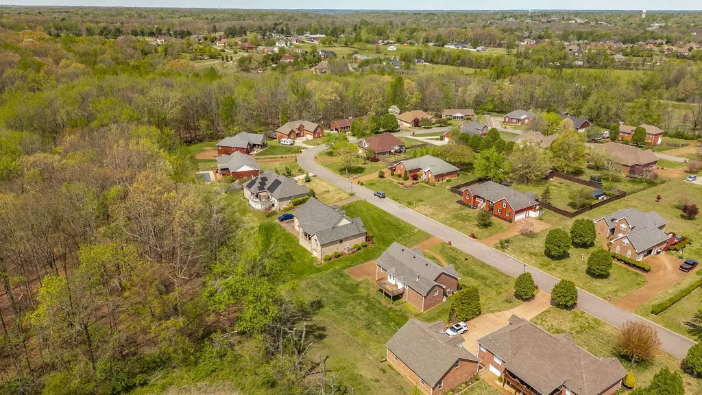 251 Allen Drive Greenbrier TN 37073