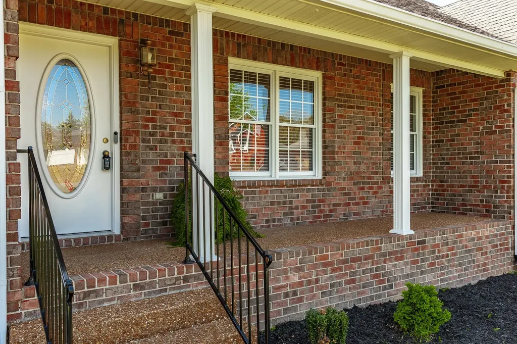 251 Allen Drive Greenbrier TN 37073