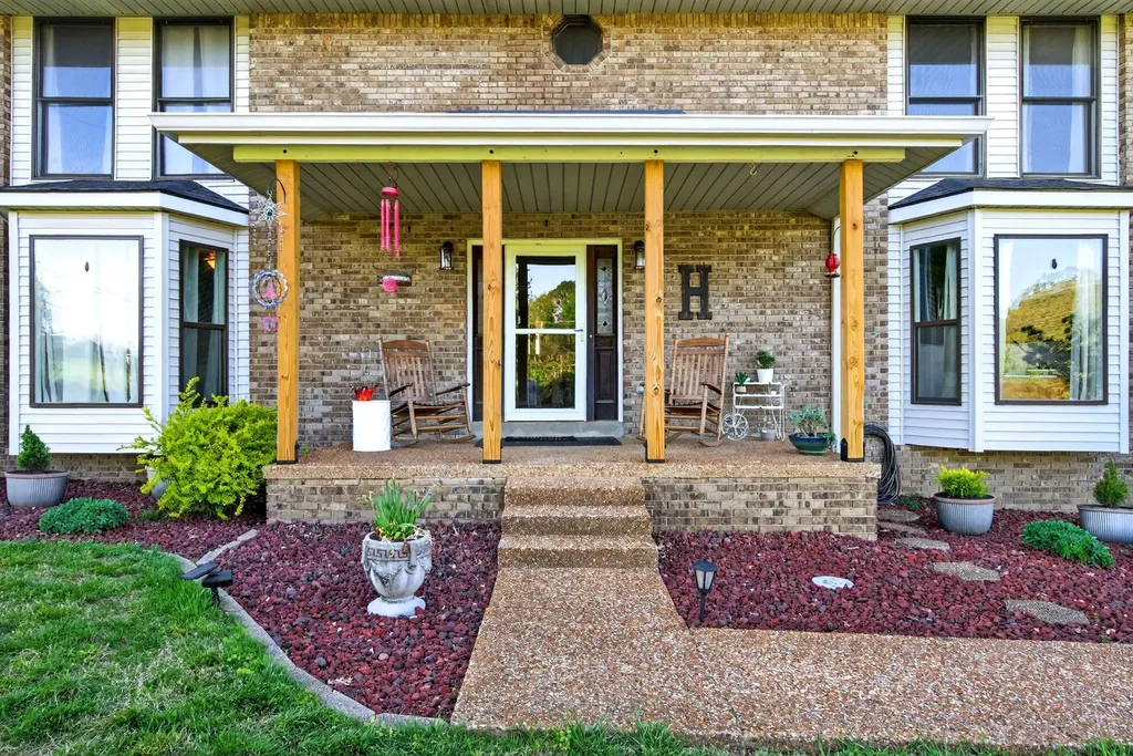 2560 Highway 48 Clarksville TN 37040
