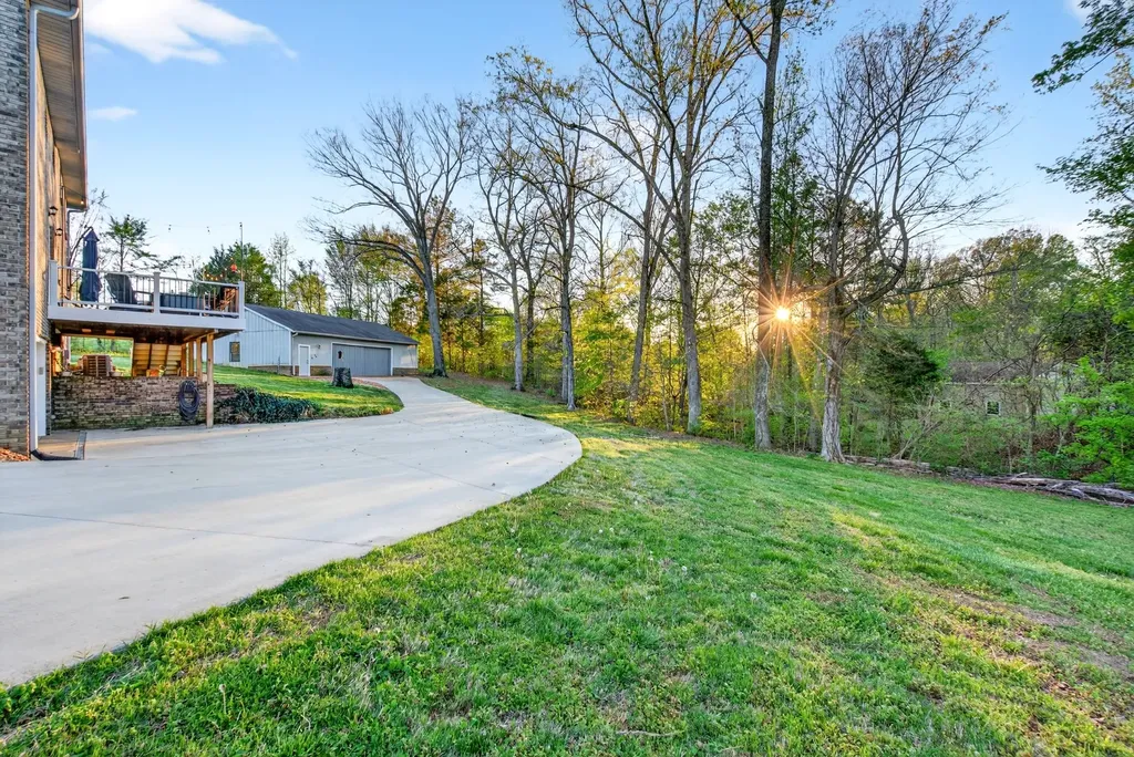 2560 Highway 48 Clarksville TN 37040