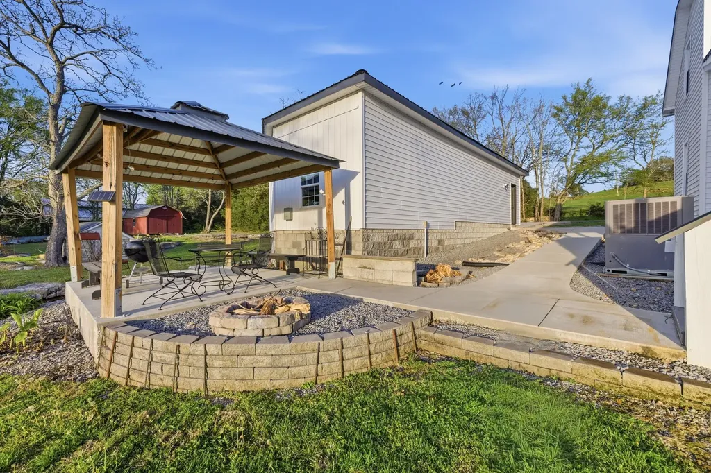 560 Himesville Road Shelbyville TN 37160