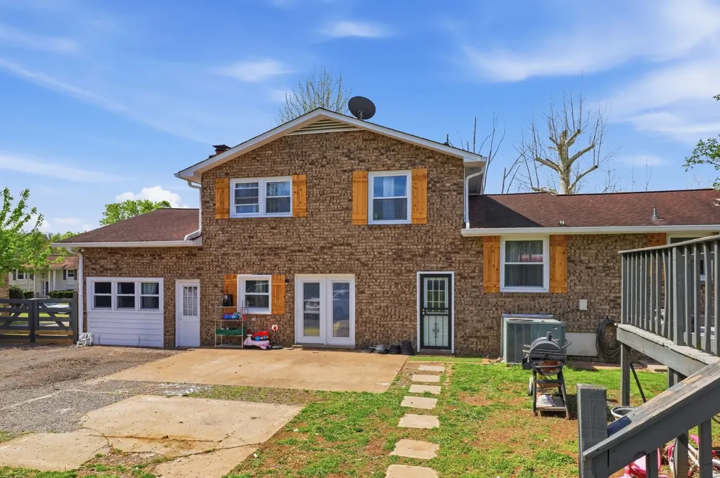 5140 Whitaker Drive Nashville TN 37211