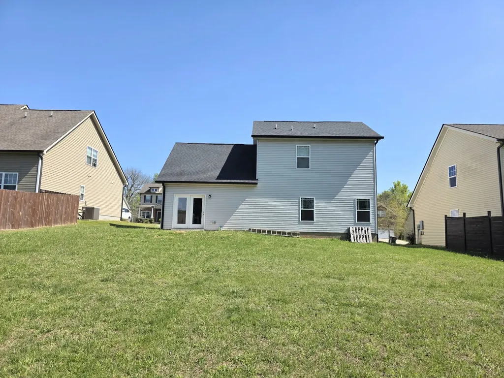408 Barbaro Court Burns TN 37029